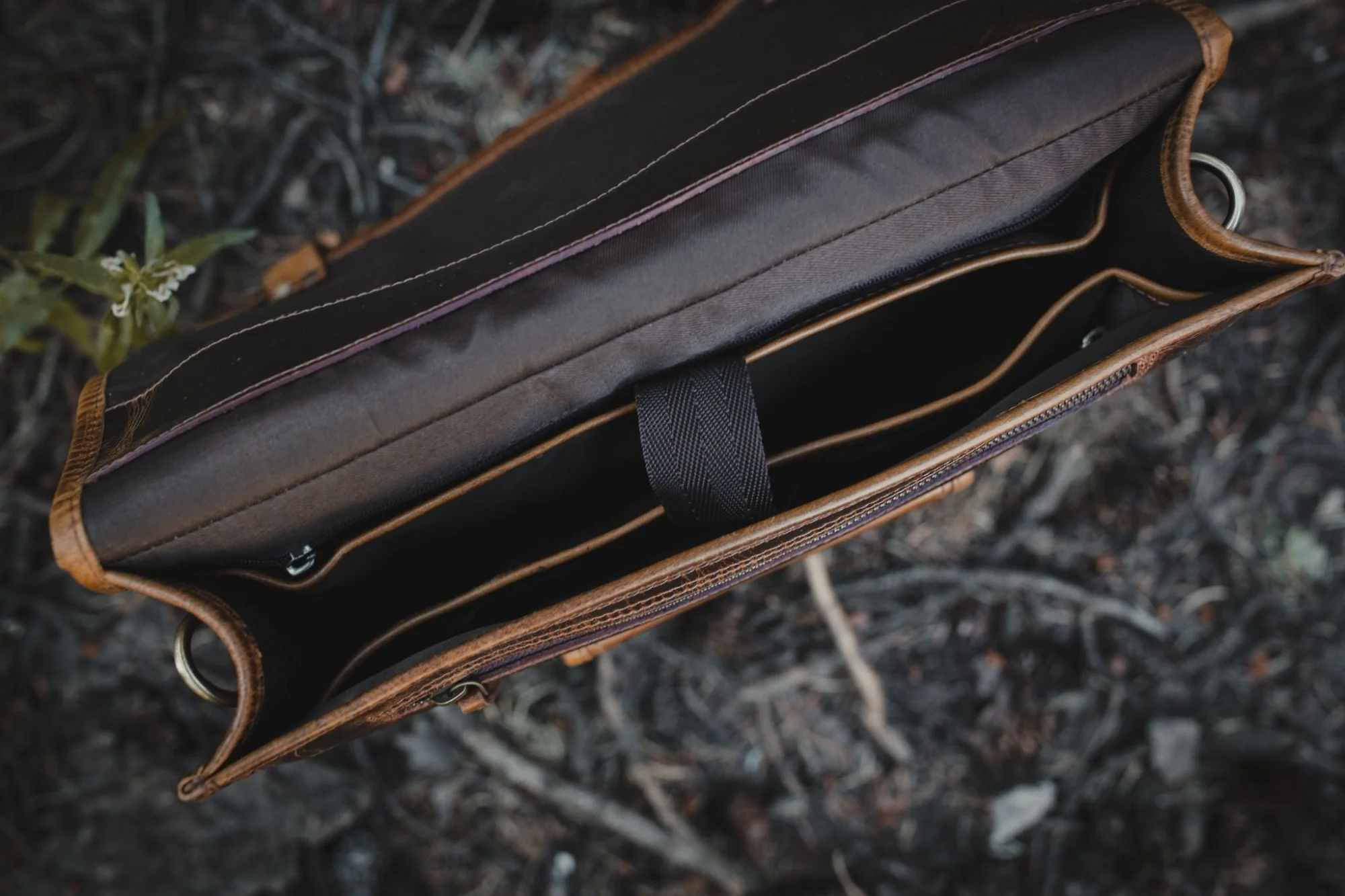 18 inch Buffalo Leather Briefcase - Image 7