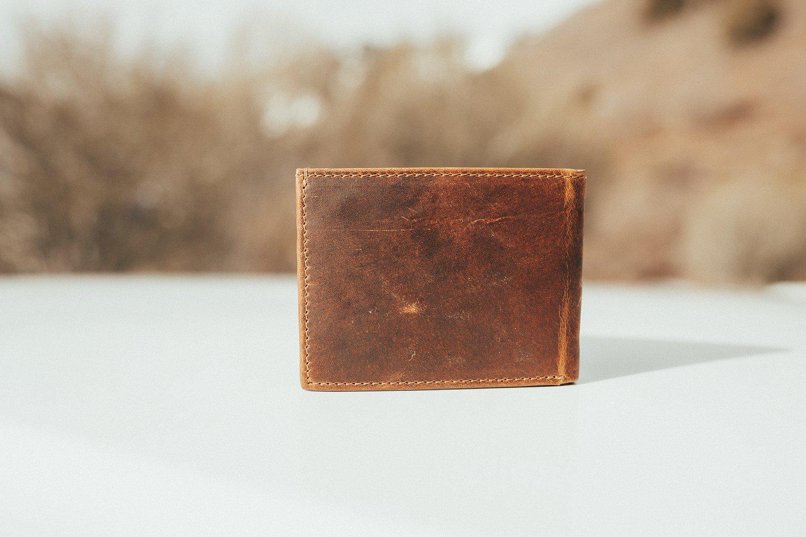Bifold Leather Wallet - Image 7