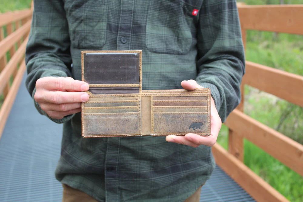 Bifold Leather Wallet - Image 8