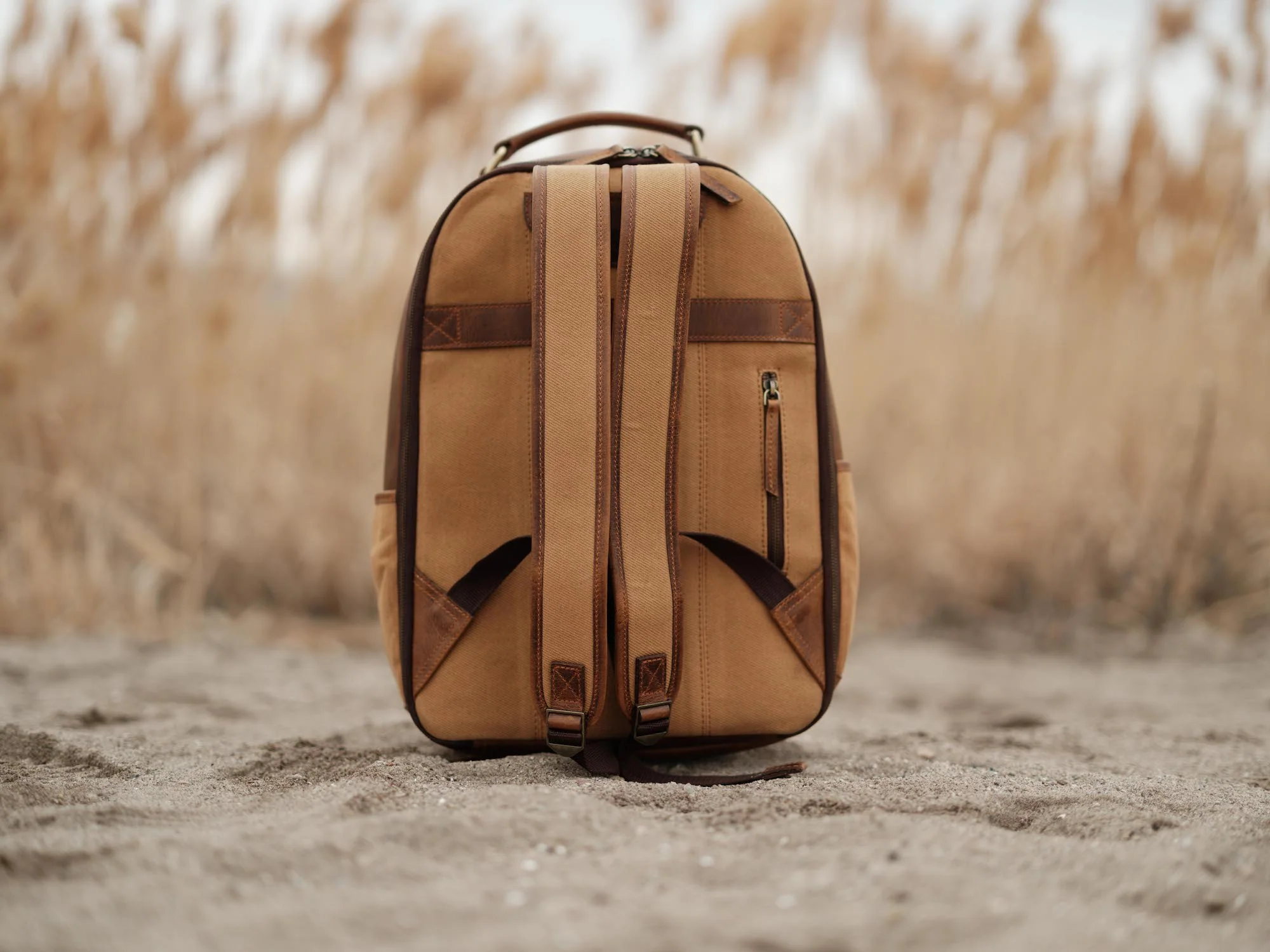 25L Traveler Canvas Backpack - Image 2