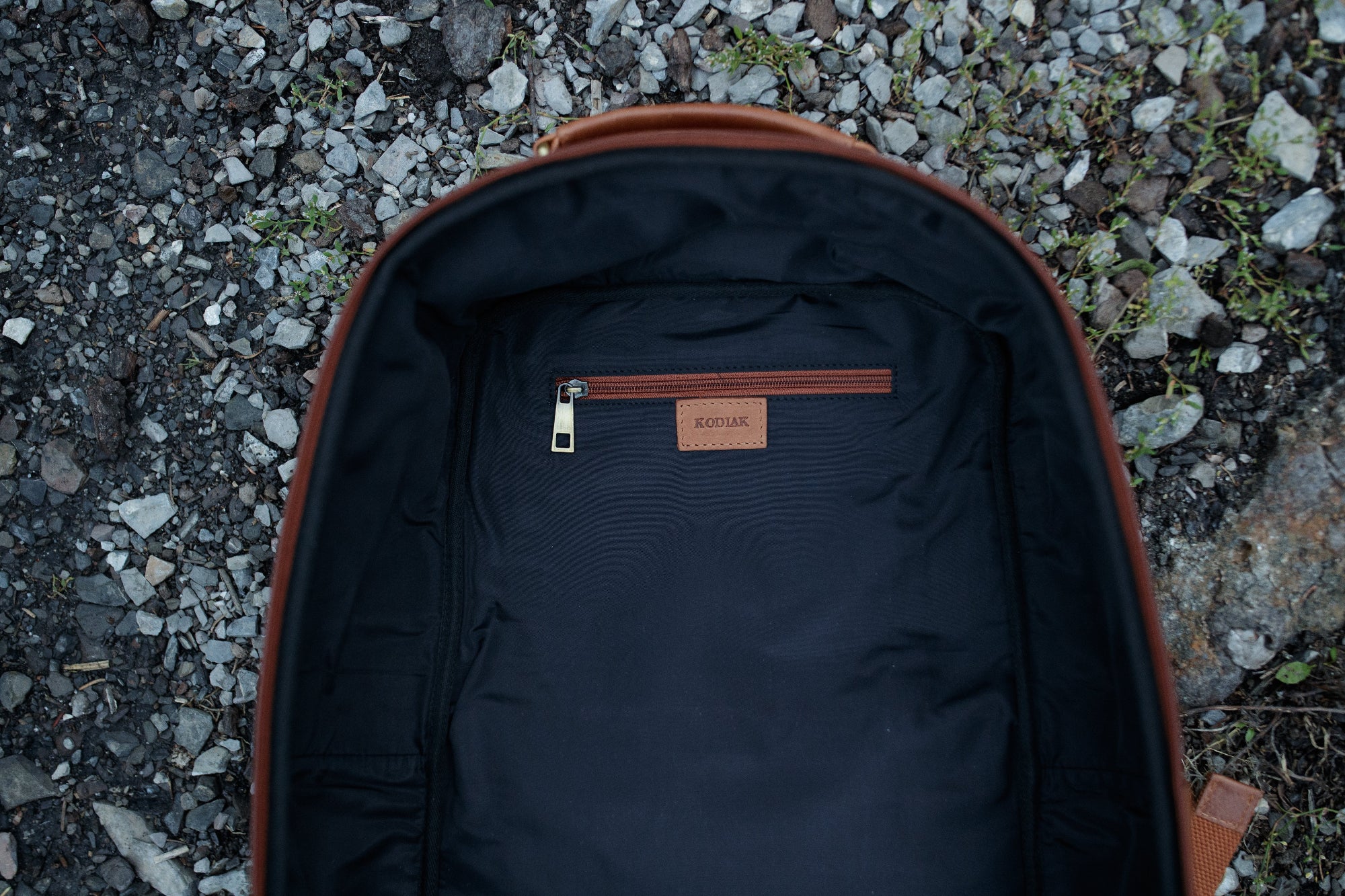 Huslia Backpack - Image 9