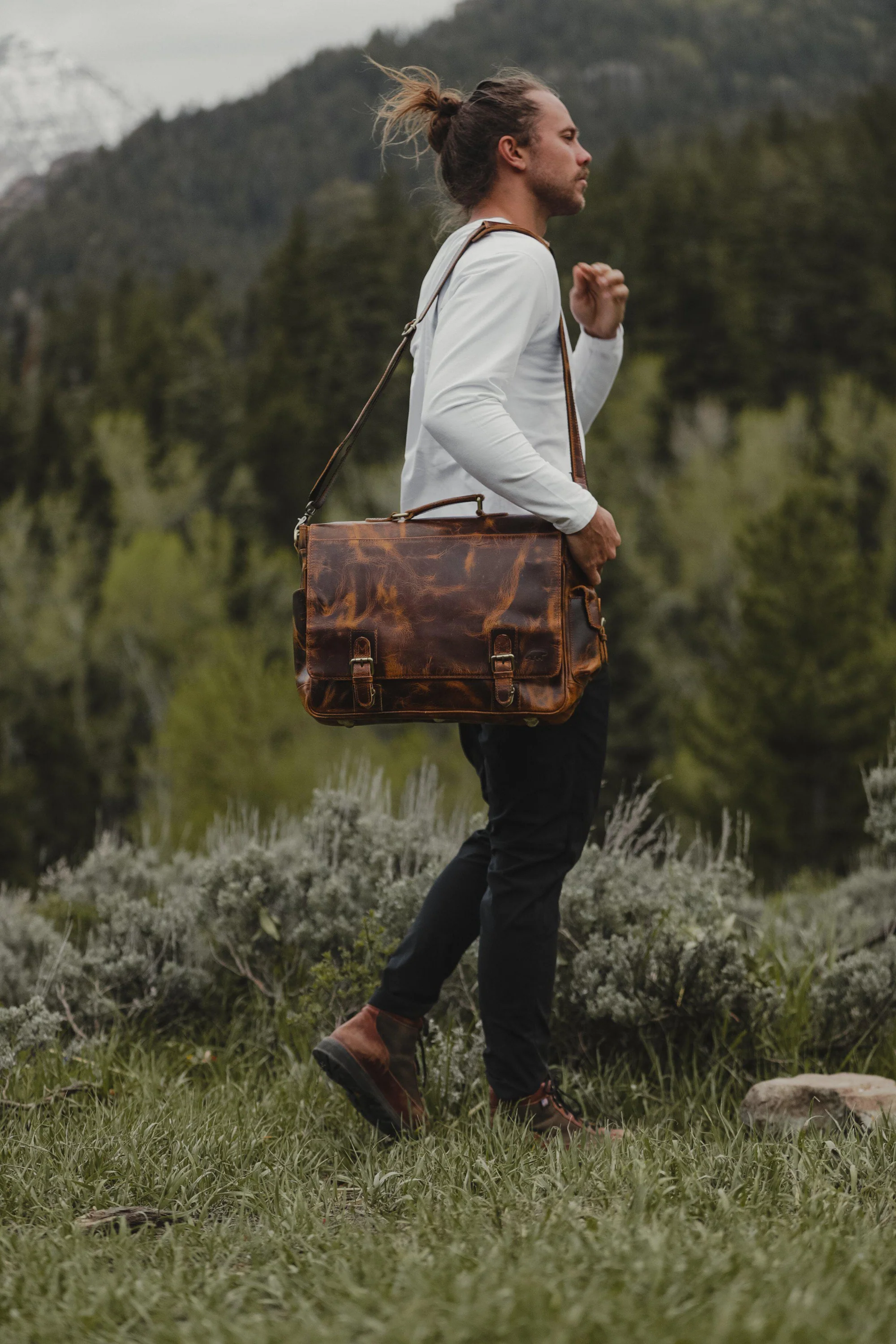 Sitka Leather Messenger - Image 5